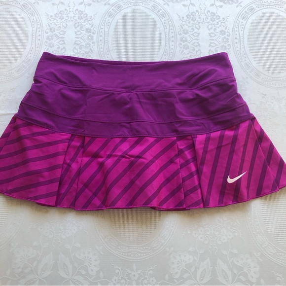 Nike Women's Size M Purple Short Running/Golf Skirt/Skort Dri-Fit Activewear - Picture 14 of 15